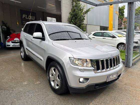 JEEP GRAND CHEROKEE 3.6 LAREDO 4X4 V6 24V GASOLINA 4P AUTOMÁTICO